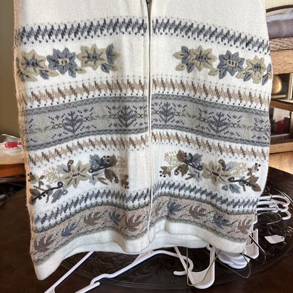 Alfred Dunner Vest Womens Medium Sweater Vest Zipper Ivory Embroidery - Picture 3 of 7